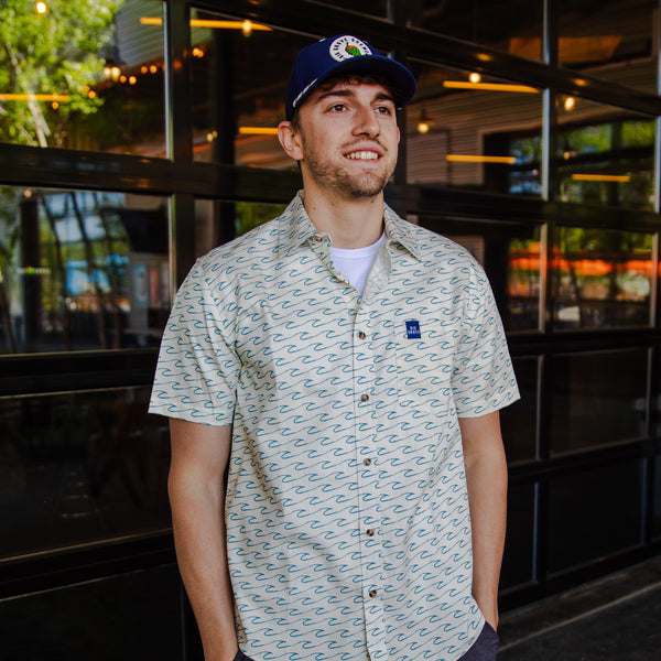 Easy Eddy Wave Button Down
